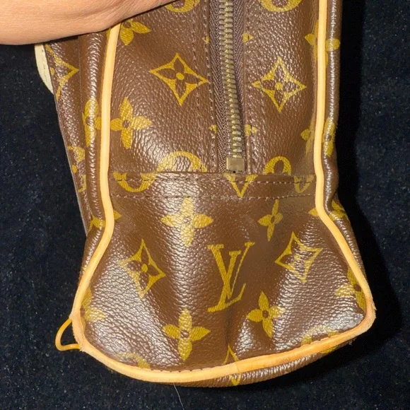 Louis Vuitton Manhattan GM - Picture 6 of 16